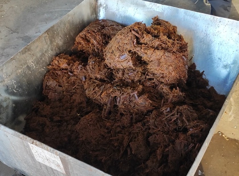 竹纤维压榨脱水处理视频