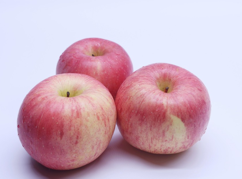 苹果螺旋压榨脱水榨汁机器视频